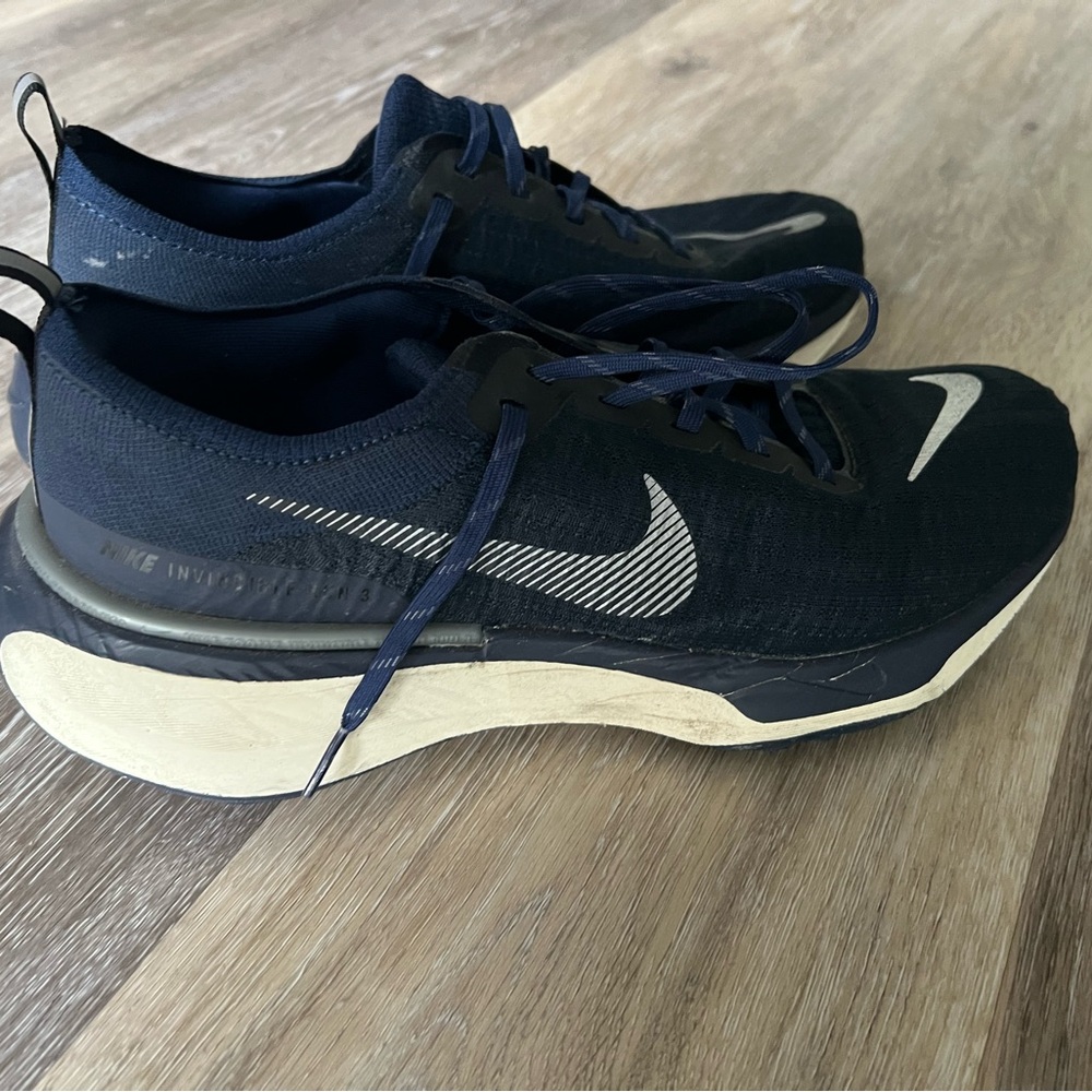 Nike invincible 3